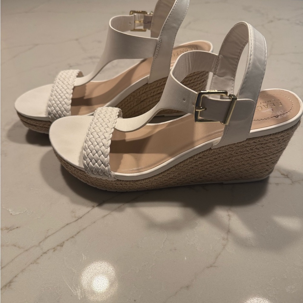 Kenneth Cole Reaction White Woven Wedges